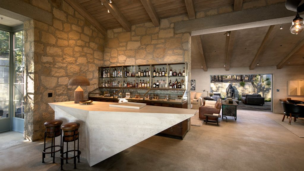 Designing a Luxury Home Bar