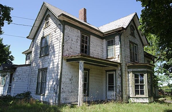 A complete guide of Buying distressed properties